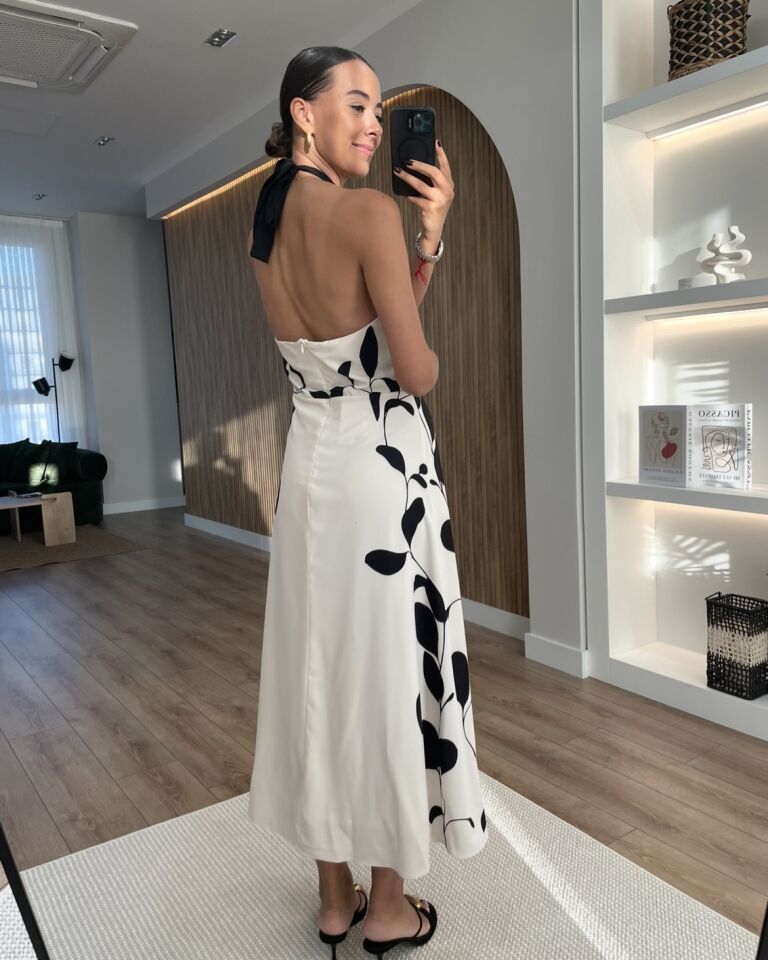 Flora Beyaz Çiçekli Maxi Premium Elbise