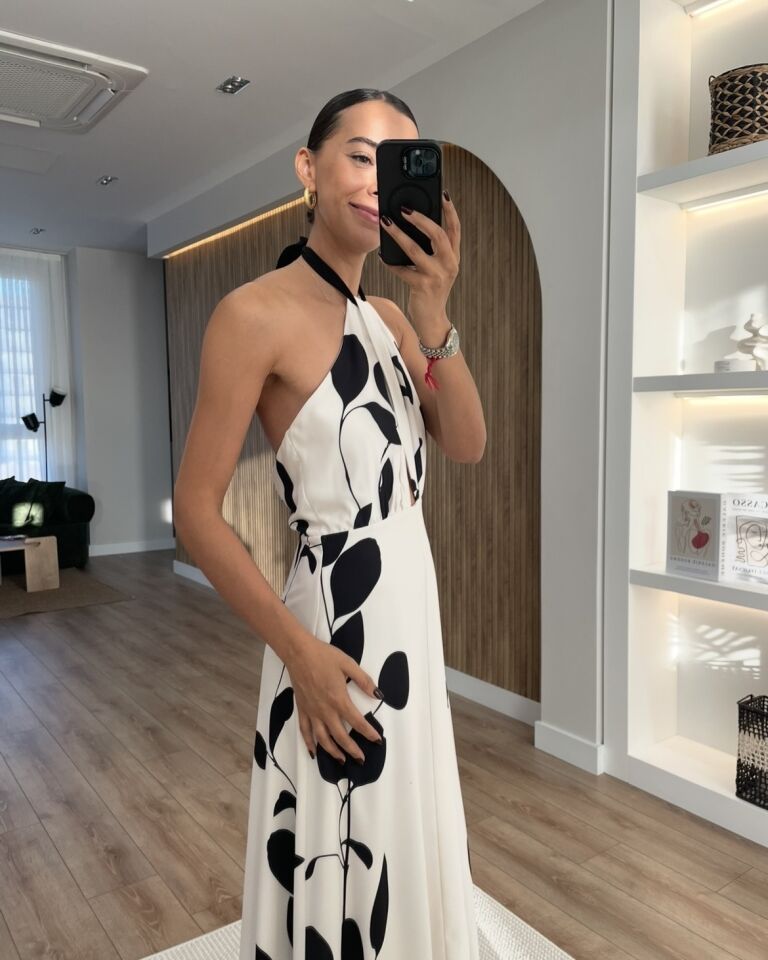Flora Beyaz Çiçekli Maxi Premium Elbise