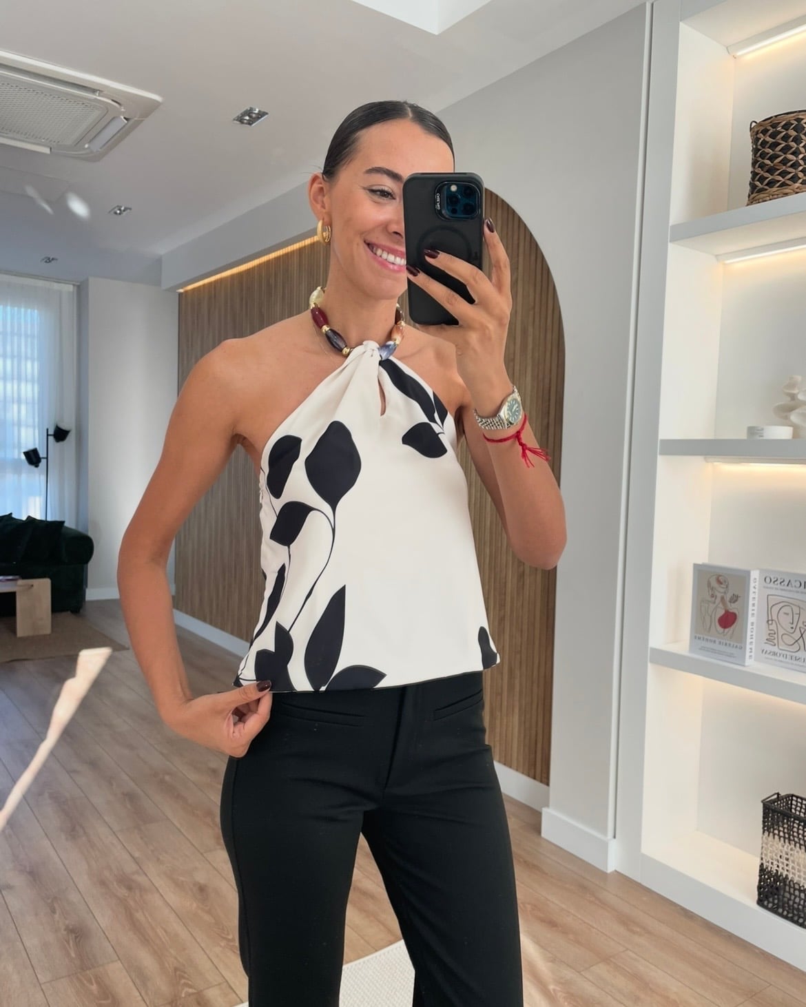Milos Ekru Aksesuar Detaylı Bluz