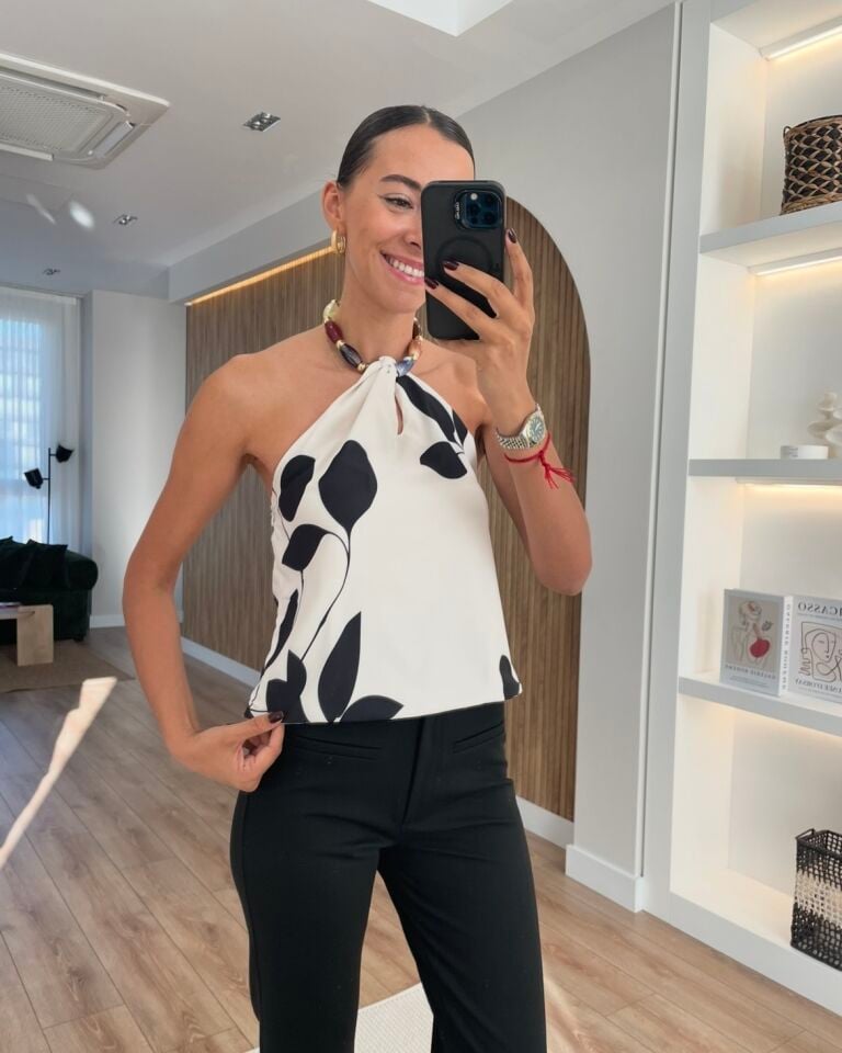 Milos Ekru Aksesuar Detaylı Bluz