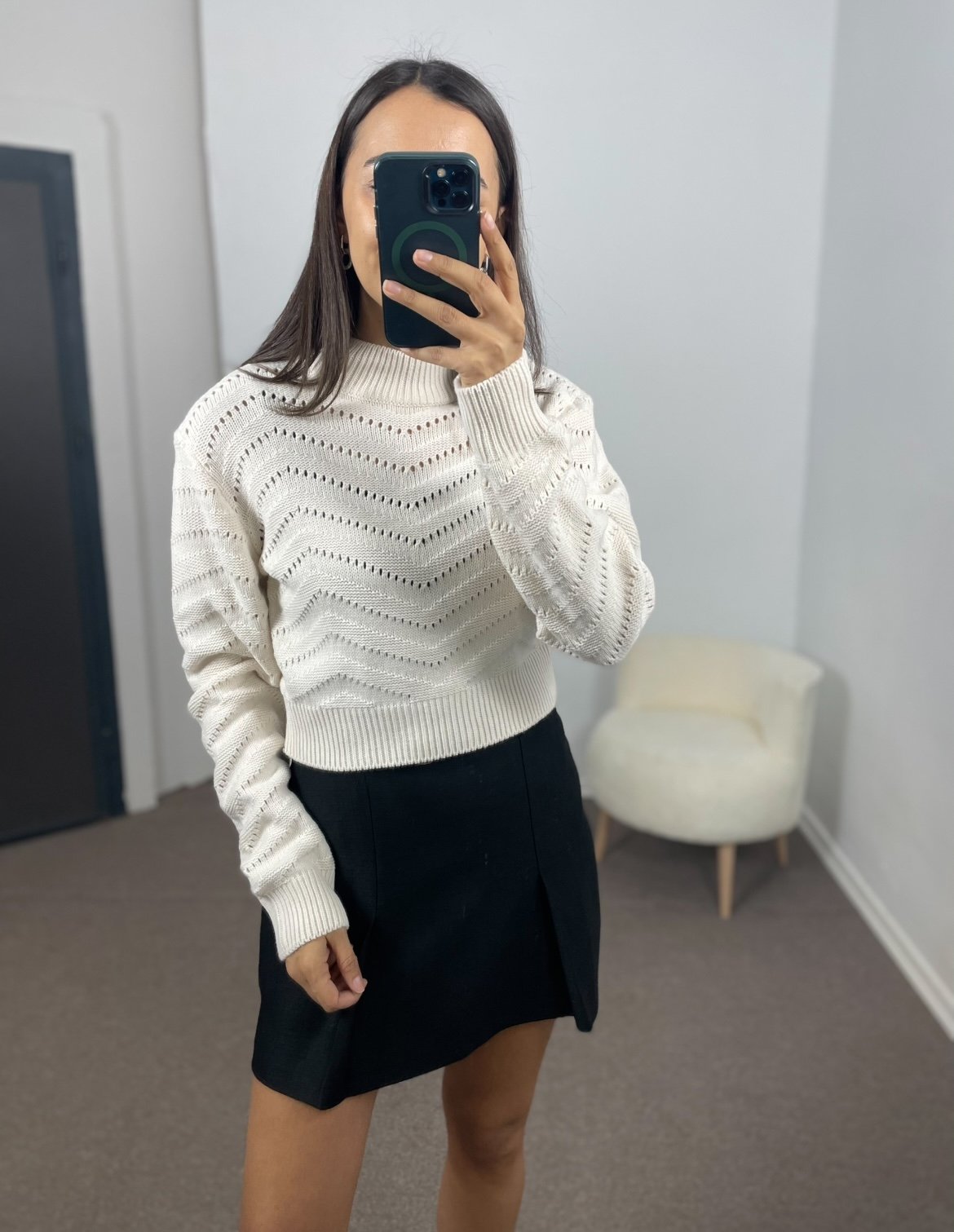 Viole Ekru Delikli Dik Yaka Kazak