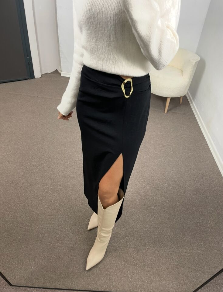 Siena Siyah Kemer Tokalı Yırtmaçlı İnce Etek