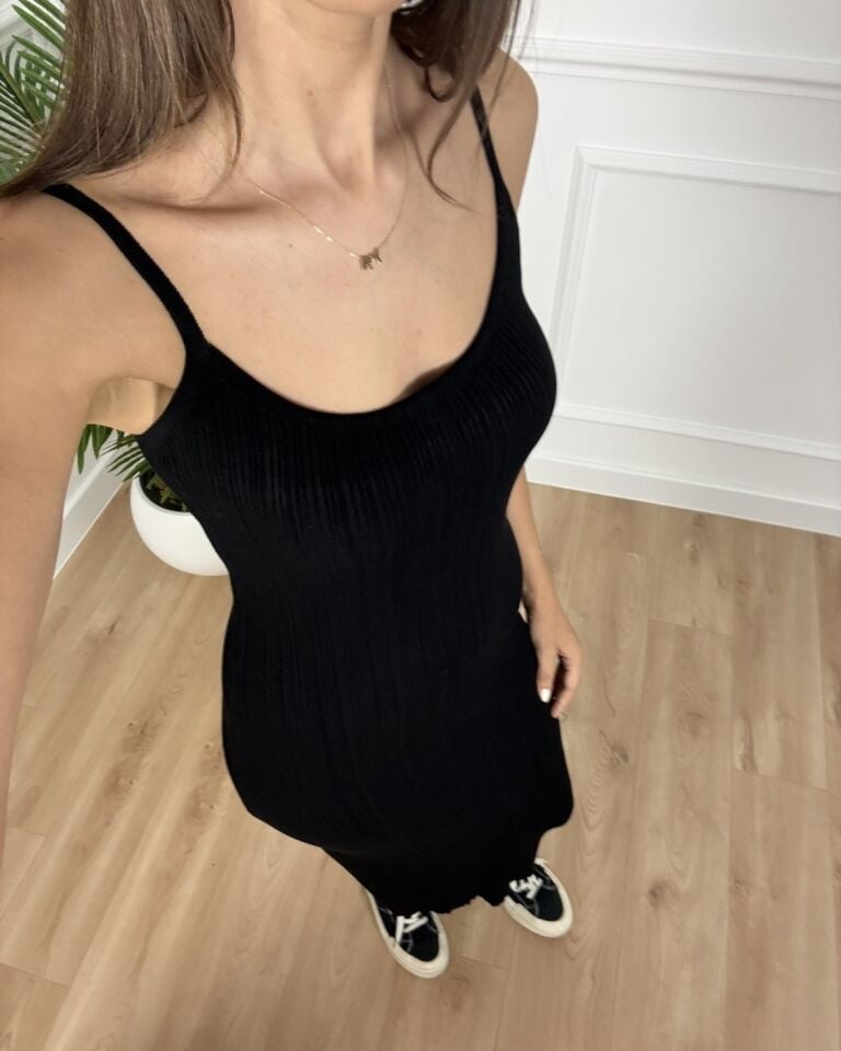 Carla Siyah Dlv Askılı Yırtmaçlı Triko Elbise