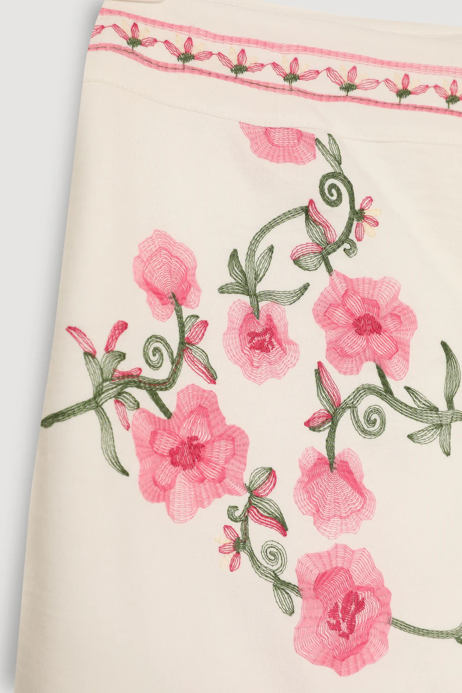 Mila Ekru Nakış Çiçek Desenli Premium Şort Etek