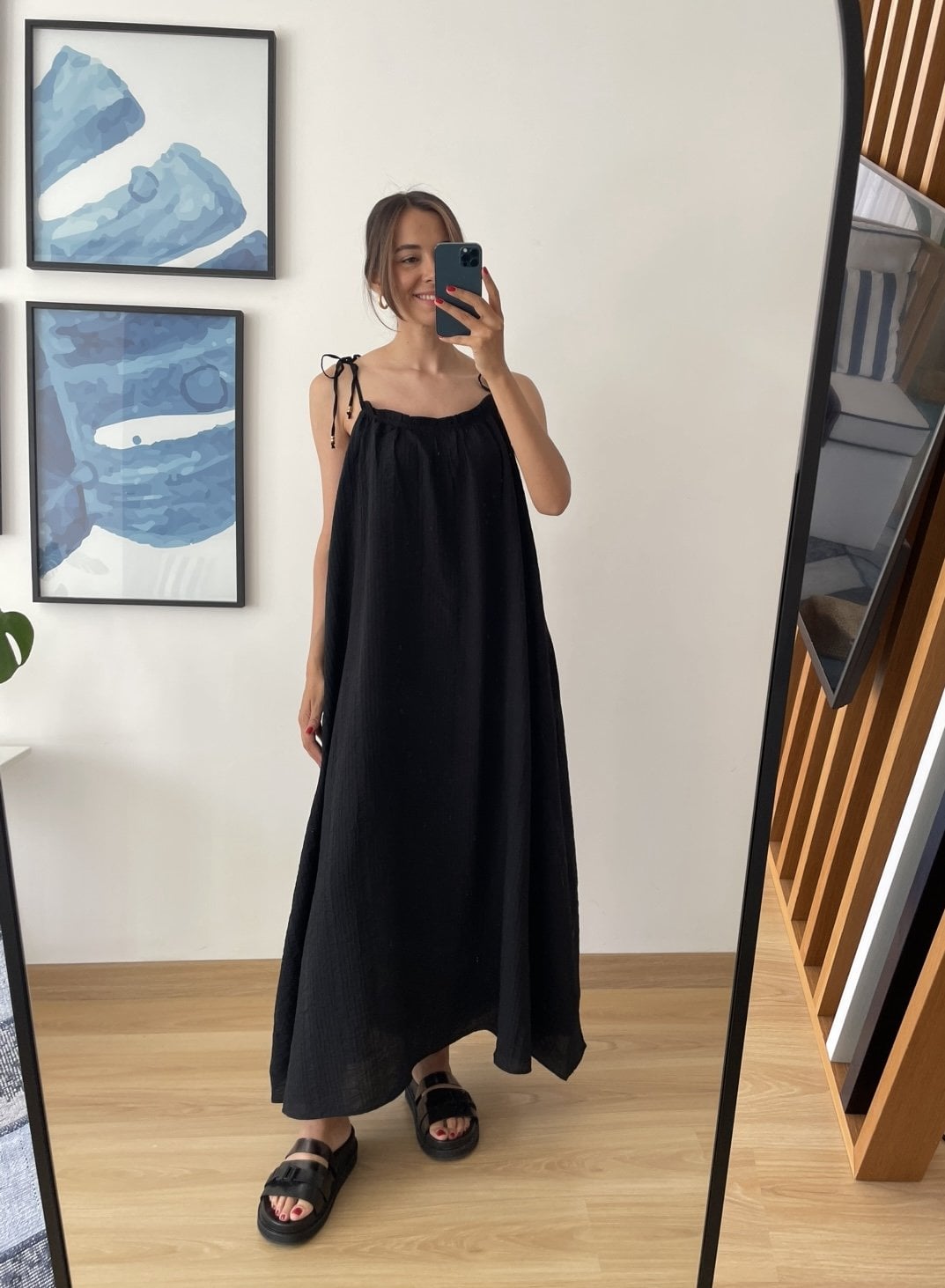 Alessa Siyah  Askılı Premium Gofre Kumaş Elbise