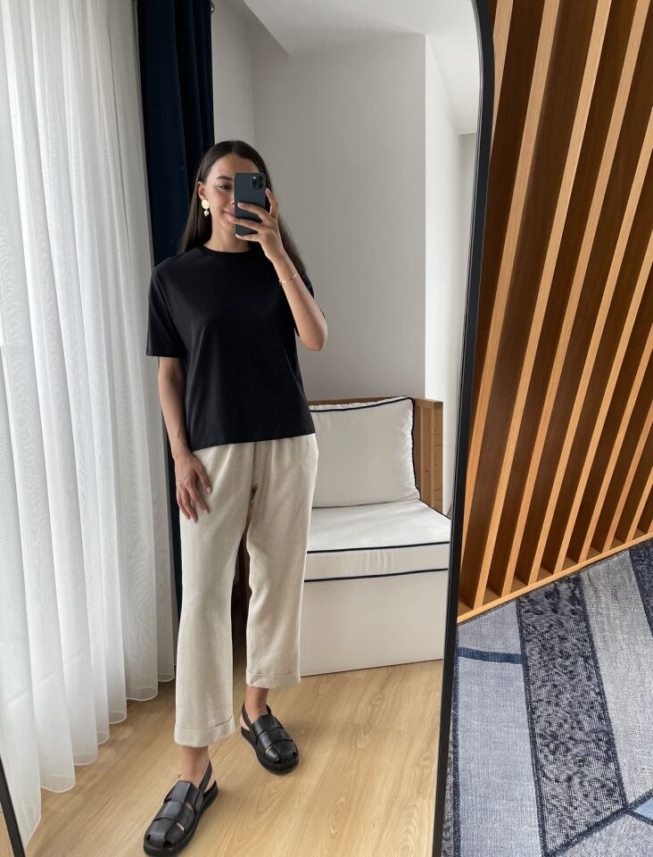 Sorela Siyah Dilvin Basic Tişört