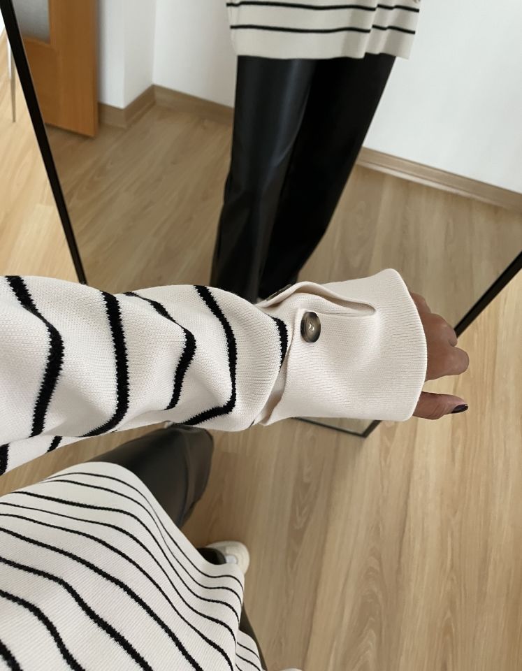 Ekru Çizgili Kol Detaylı Triko
