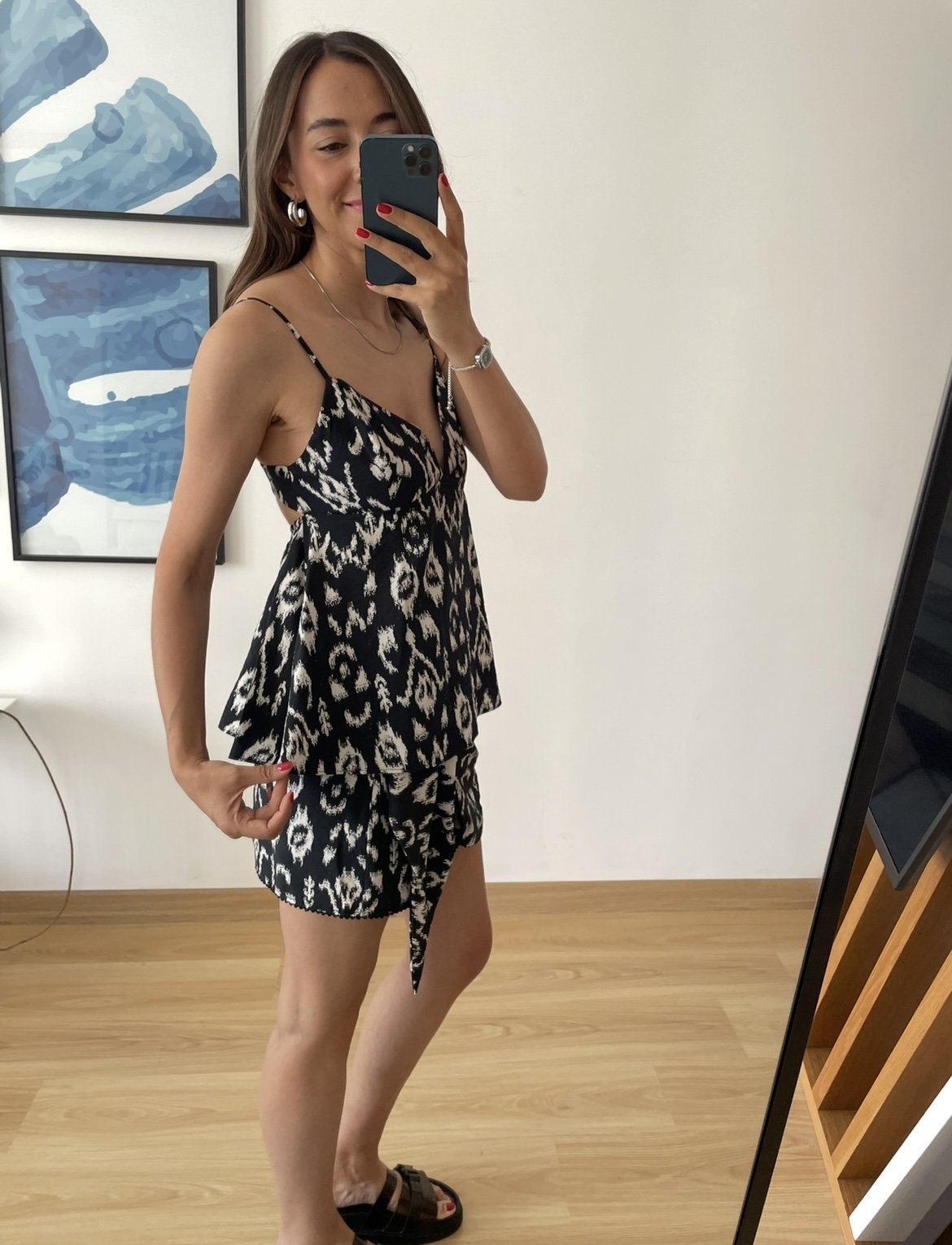 Siyah Sırt Detaylı Askılı Bluz