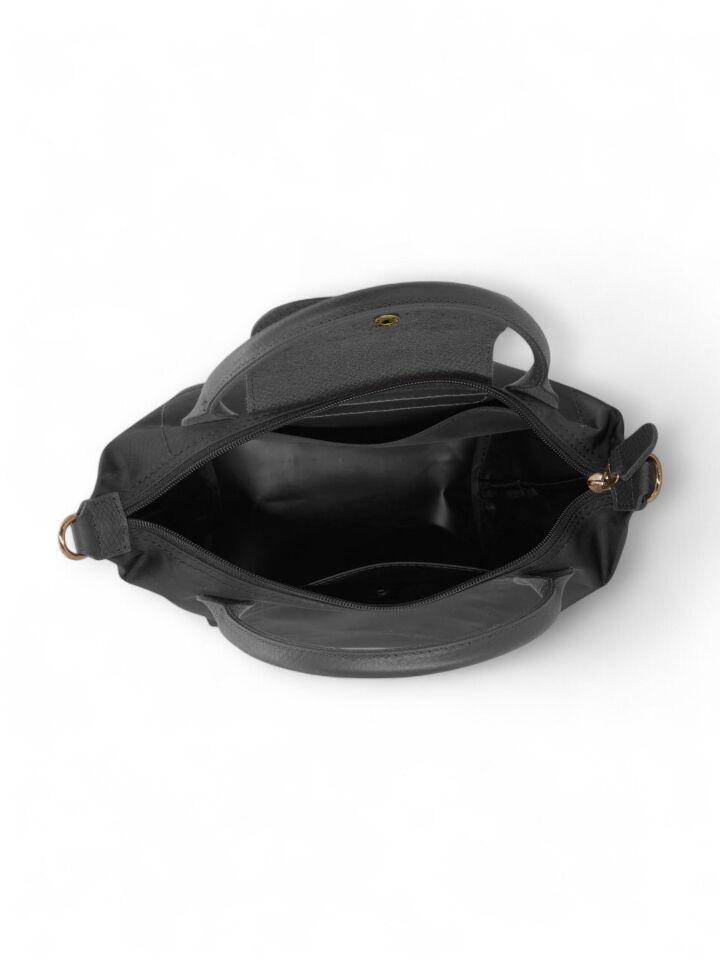 Uzes Siyah Askılı Çanta