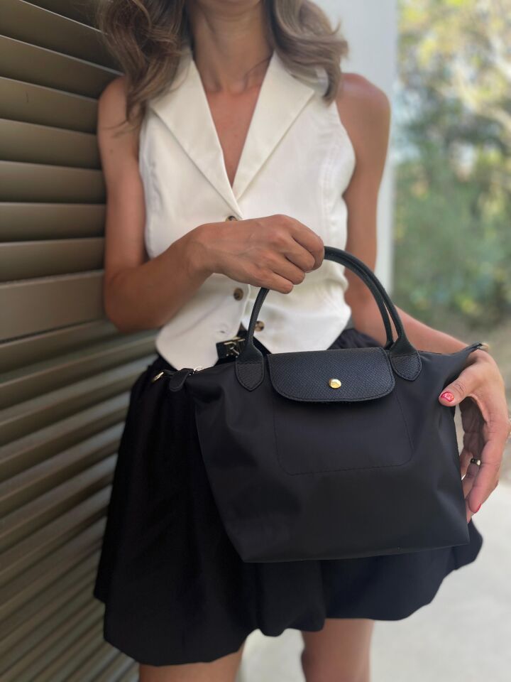 Uzes Siyah Askılı Çanta