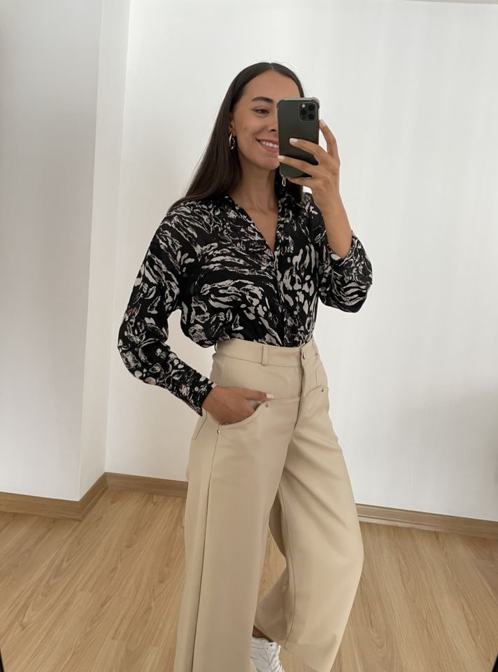 Maelle Siyah Bej Desenli Yırtmaçlı Gömlek