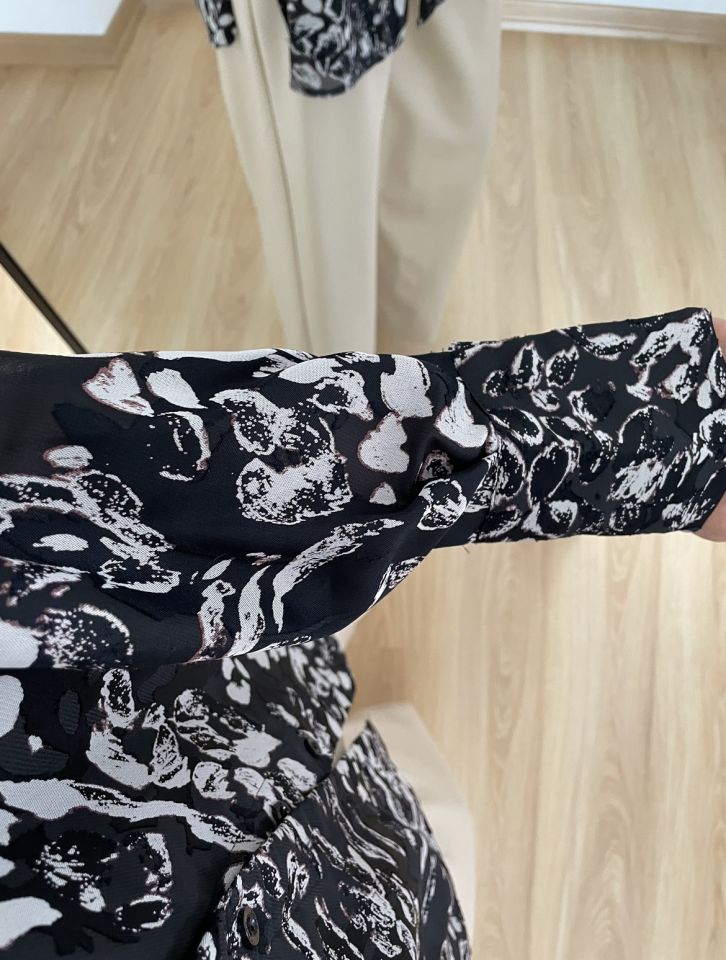 Maelle Siyah Bej Desenli Yırtmaçlı Gömlek