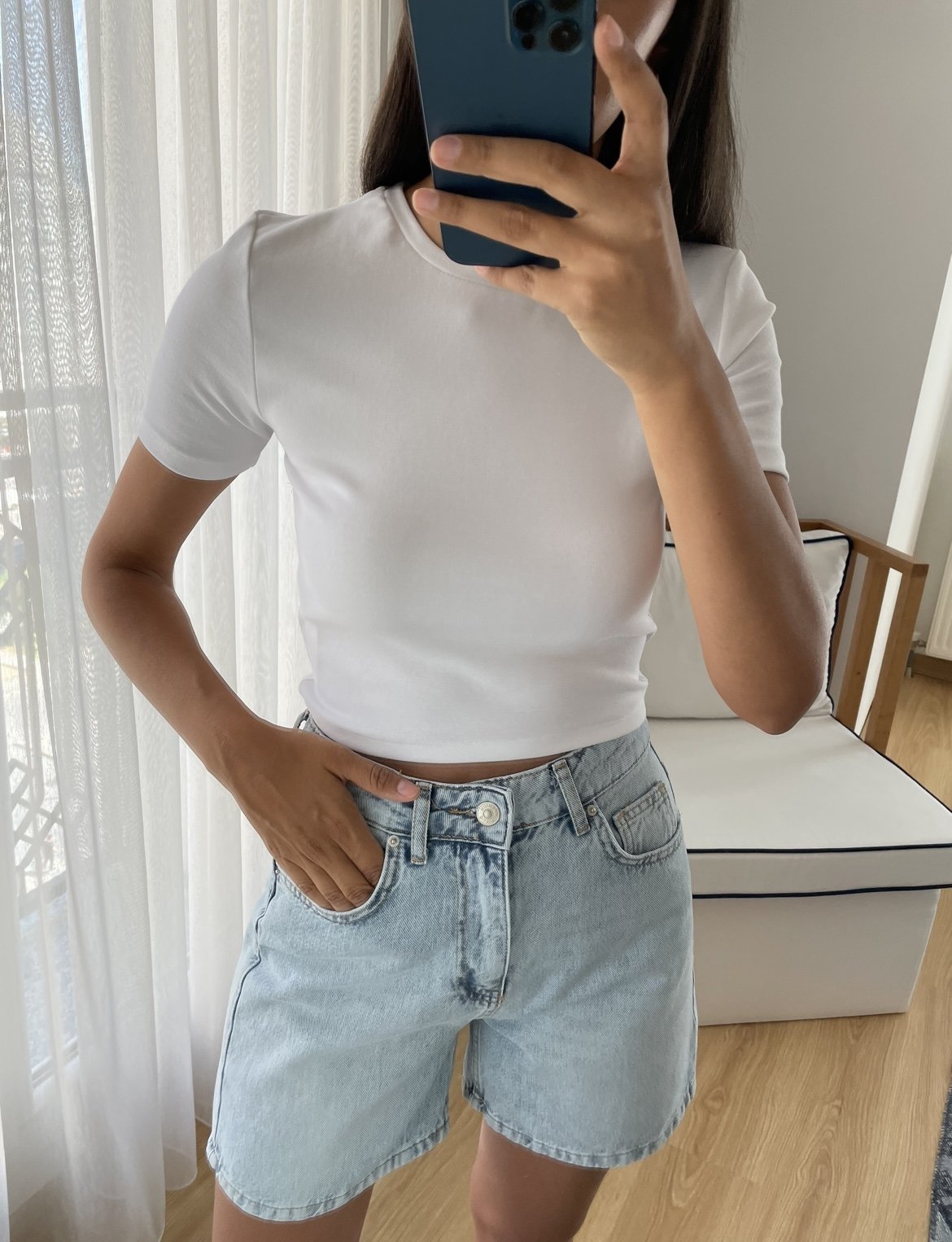 Beyaz Dilvin Kısa Tişört