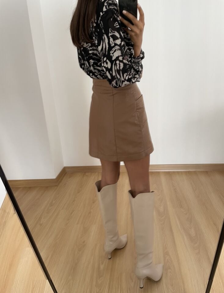 Zoe Taba Desenli Düğmeli Deri Etek